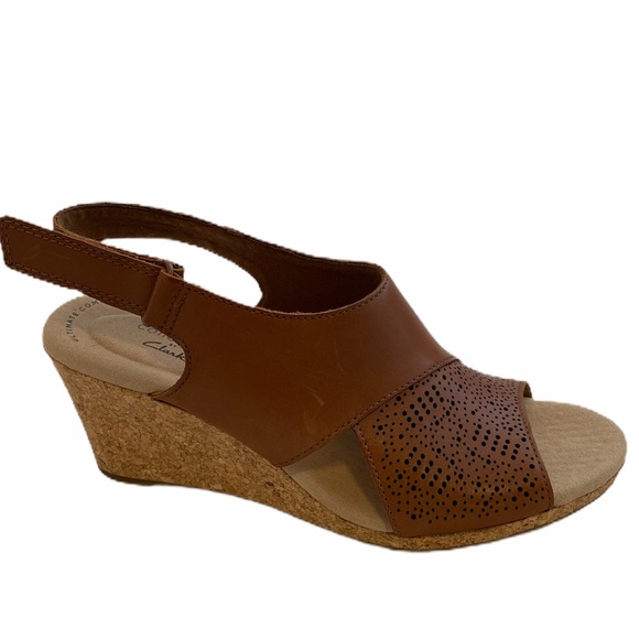 CLARKS Lafley Joy Tan Leather Wedge Sandals - Picture 2 of 8